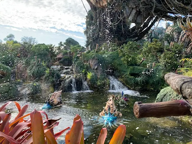 Water Creatures in Pandora Land that spit water every couple minutes