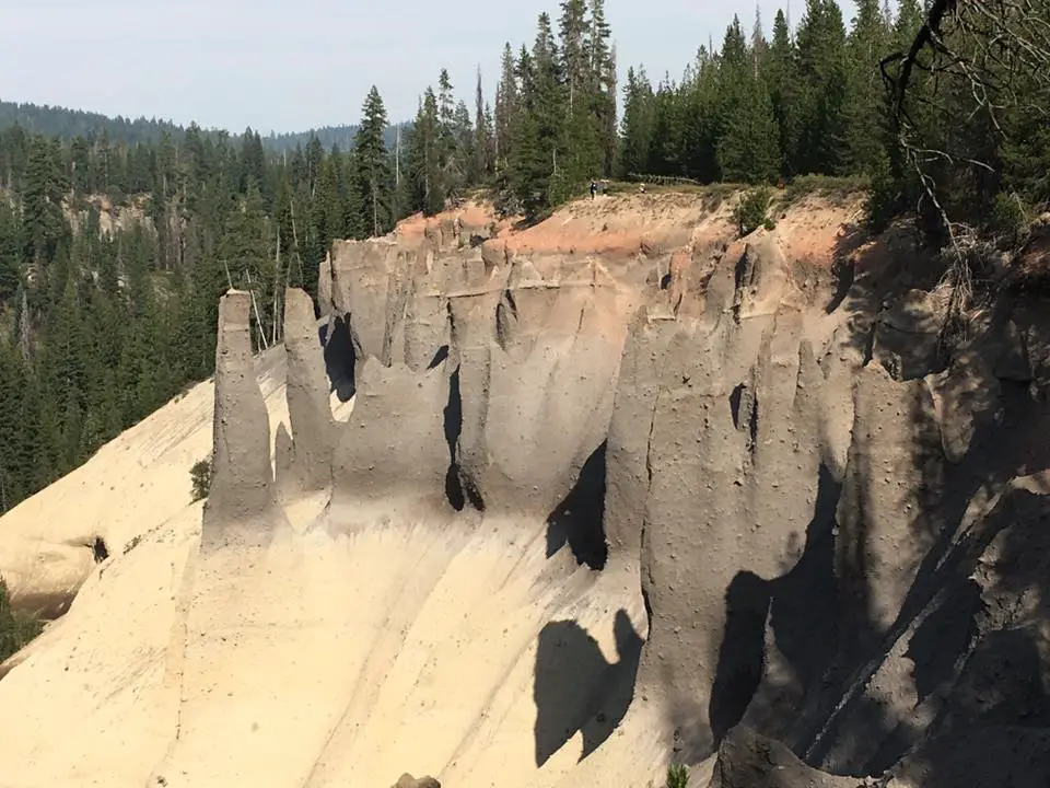 The Pinnacles Rock Formations near Crater Lake in Oregon Travel Guide
