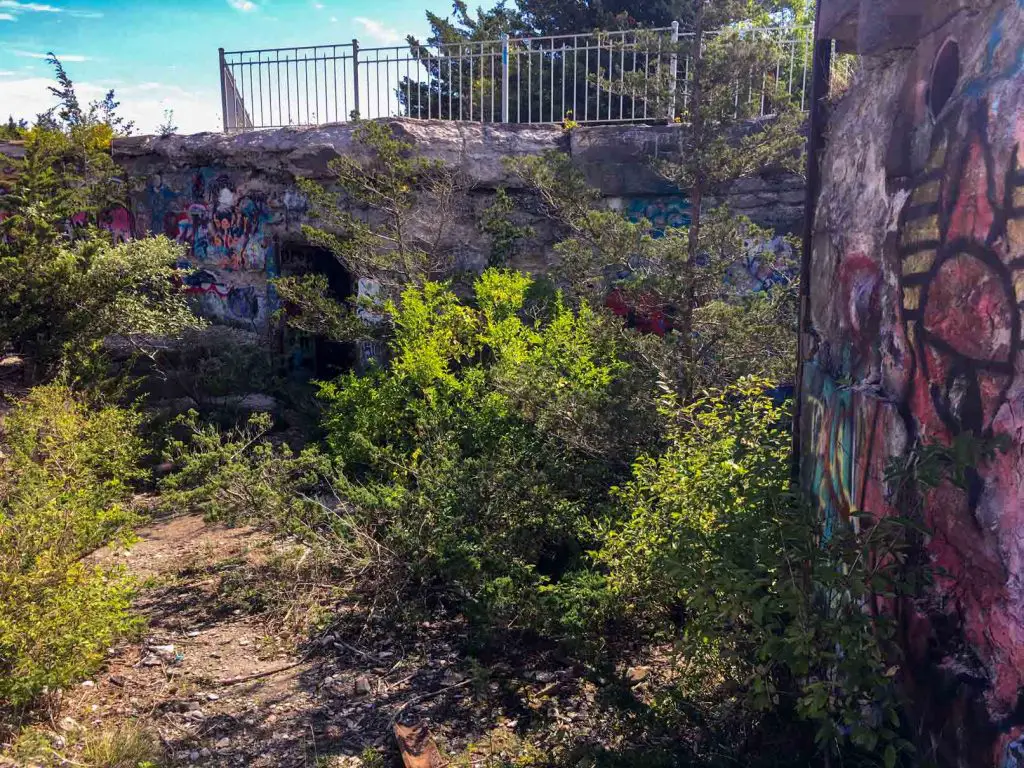 Fort Wetherill Jamestown's abandoned remains