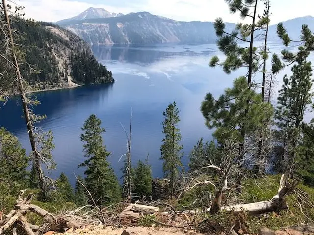 When it comes to what to do at Crater Lake, Cleetwood Cove trail si steep, but worth the treachery. 