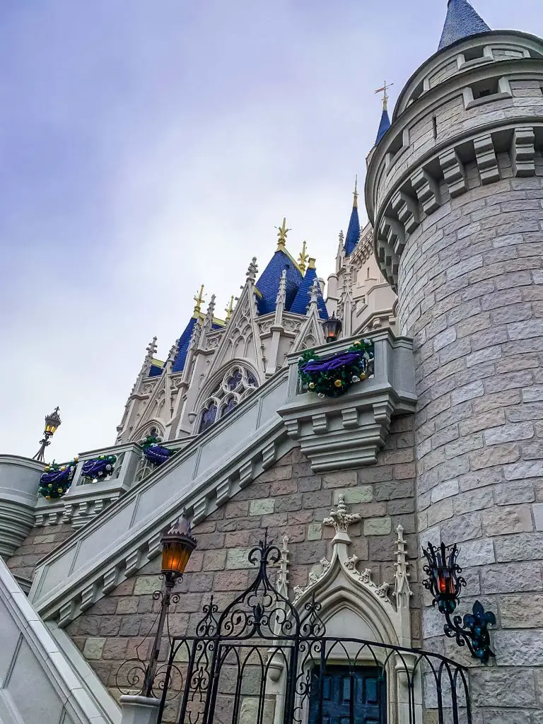 Cinderella's Castle being younger is a difference between Disney World and Disneyland Castles