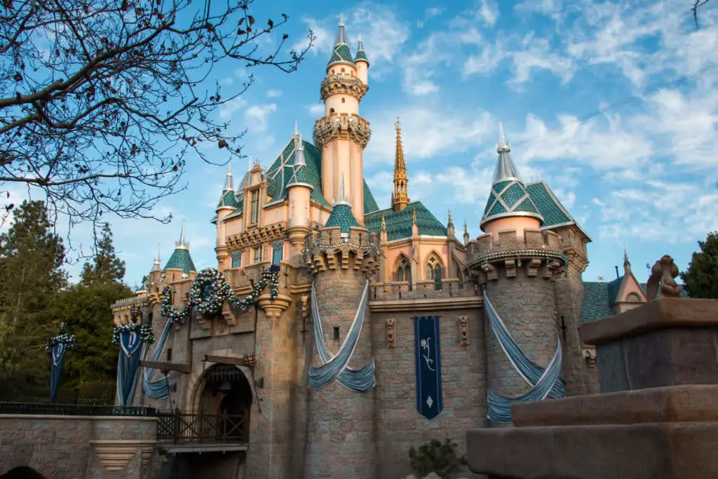 Sleeping Beauty loses the size battle of Disney World vs Disneyland Castle