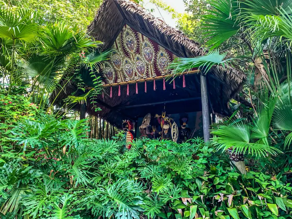 Jungle Cruise building during the Keys to the Kingdom Tour