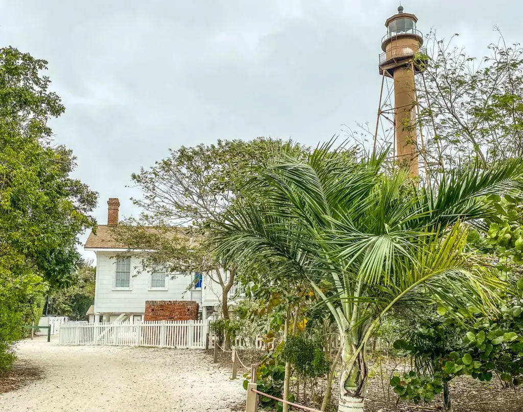 The Sanibel Lighthouse is not a traditional looking lighthouse. 