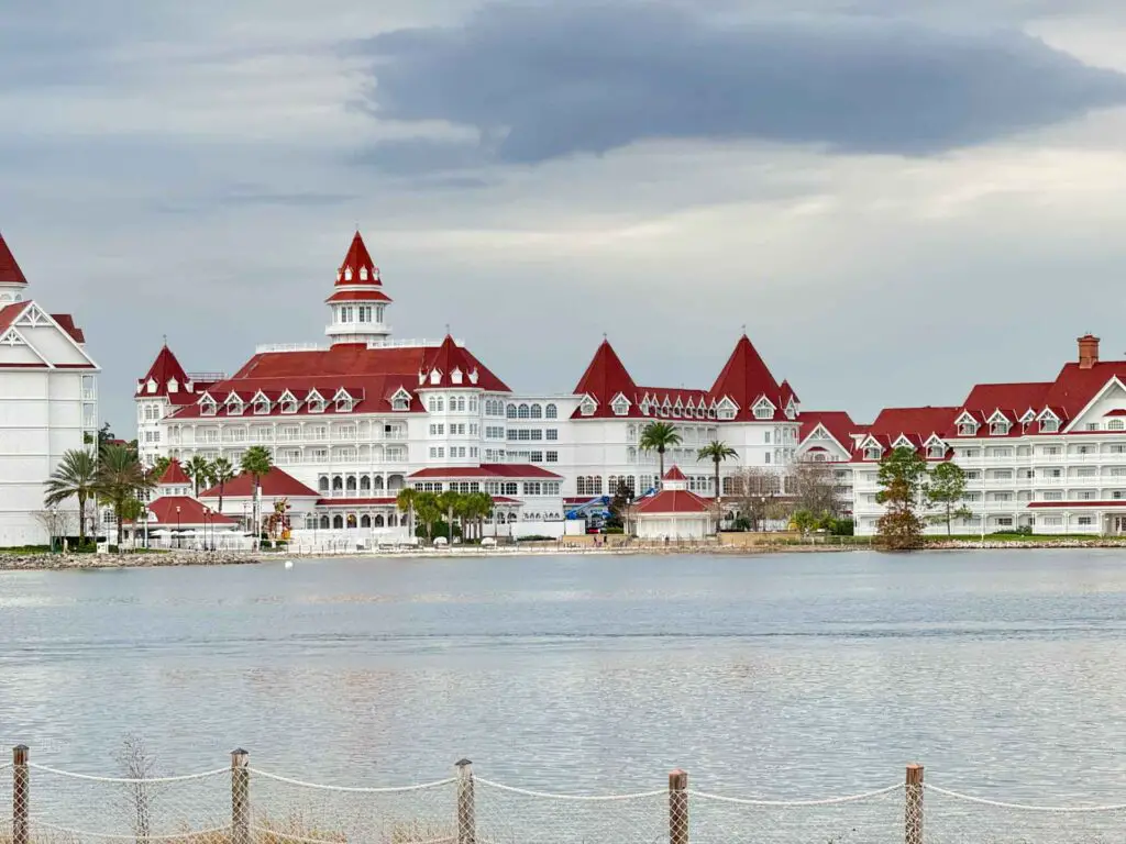 Disney Grand Floridian resort and Spa with Bay Lake in the foreground