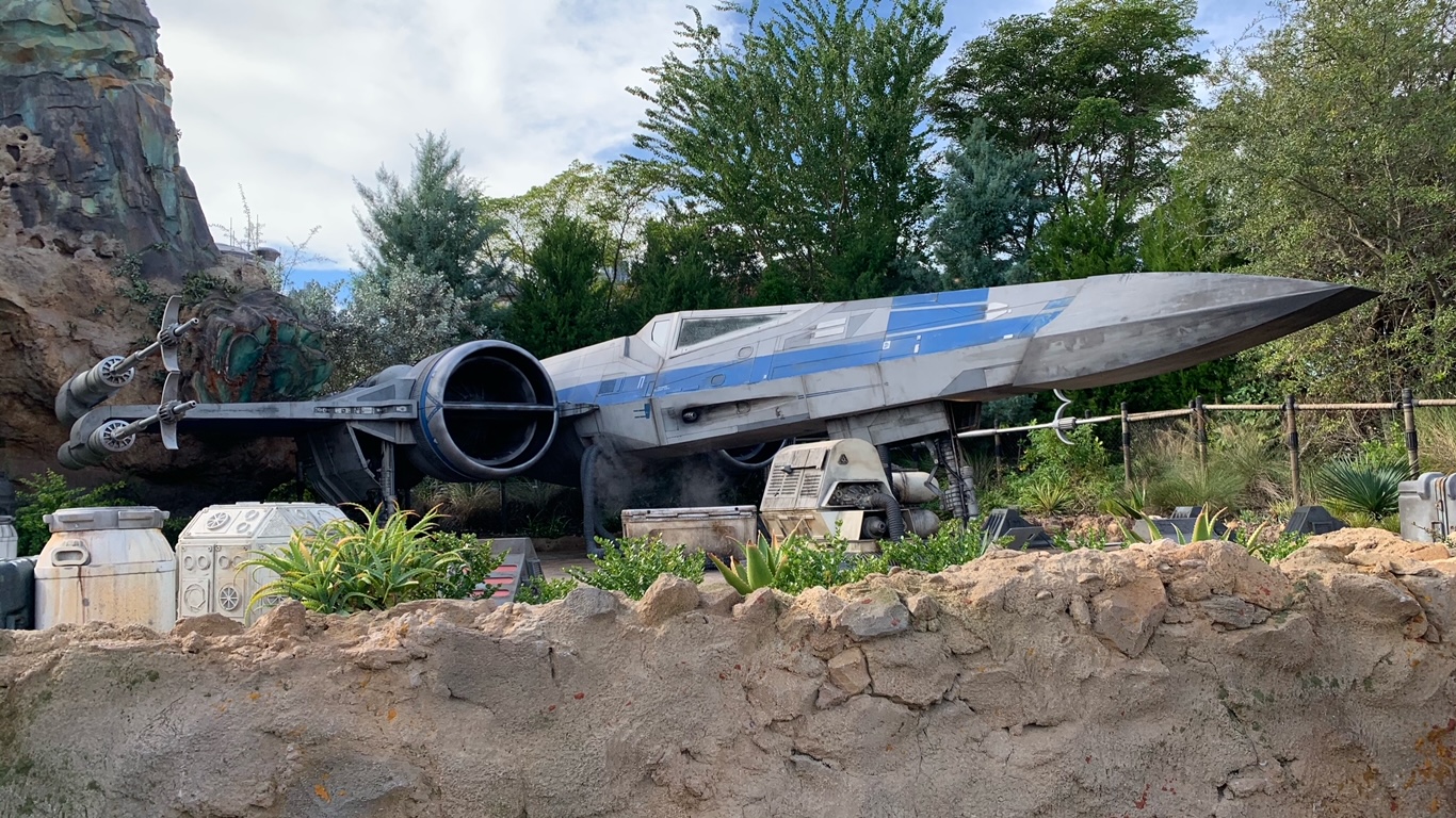 STar Wars Rise of the Resistance in Disney World abandoned ship