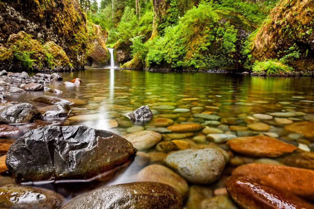 Punch Bowl Falls on the Eagle Creek Oregon Hiking trai