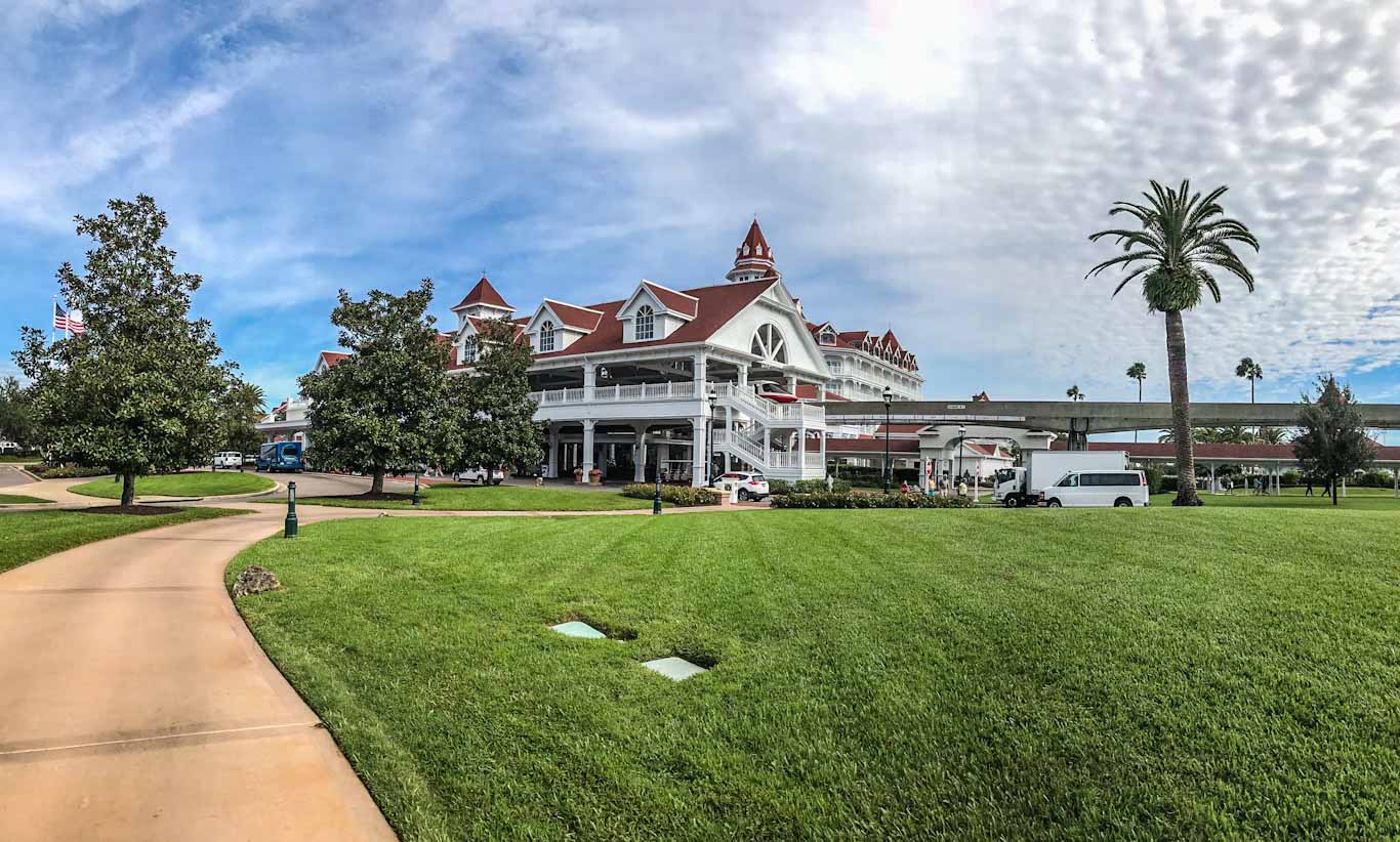 View of Grand Floridian resort driving up to the entrance