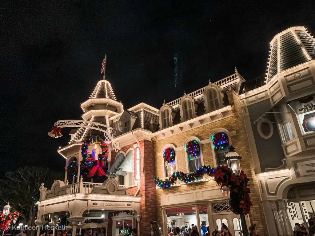 Magic Kingdom Main Street at night hosts Extended Extra Magic hours to Deluxe REsort hotel guests.