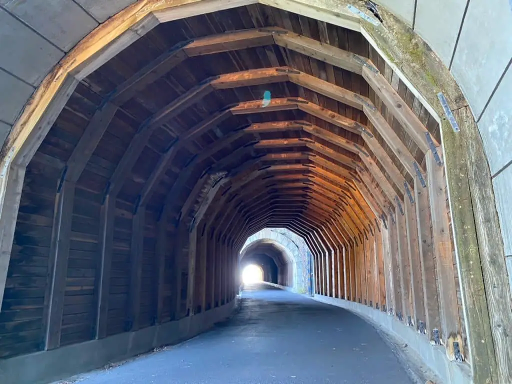 Mosier Twin Tunnels interior