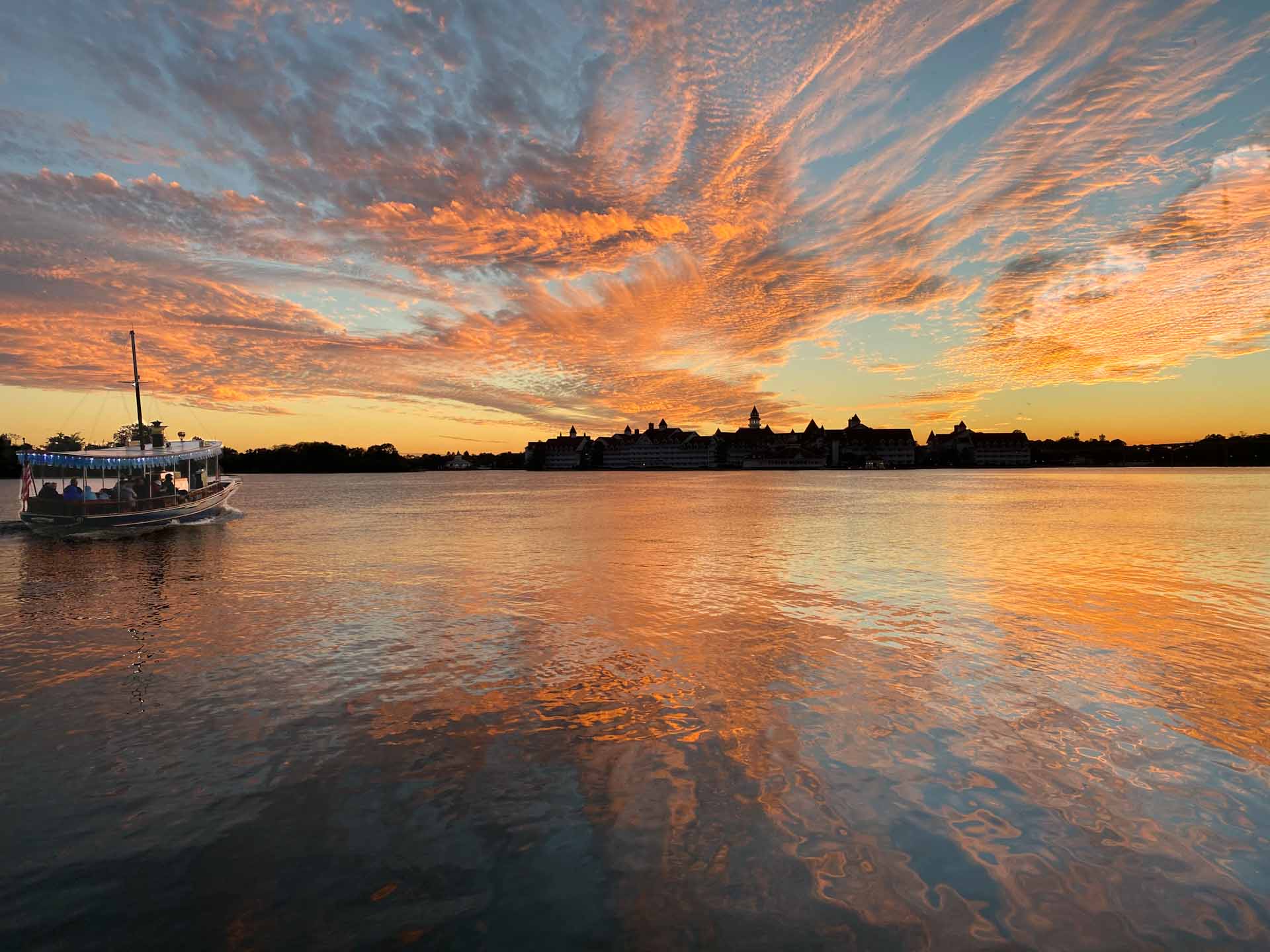 Featured Image for Disney World Boats