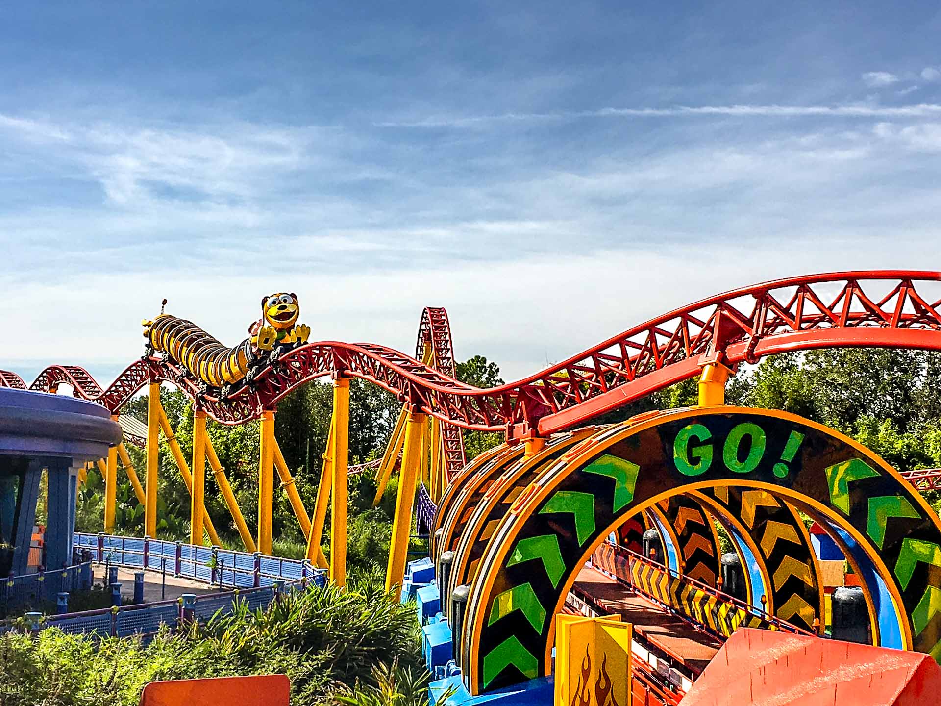 Sinky Dog Dash coming down the track during a trip to Disney World all-inclusive package