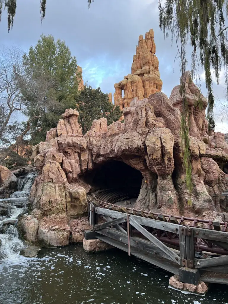 Disneyland know before you go: Thunder Mountain