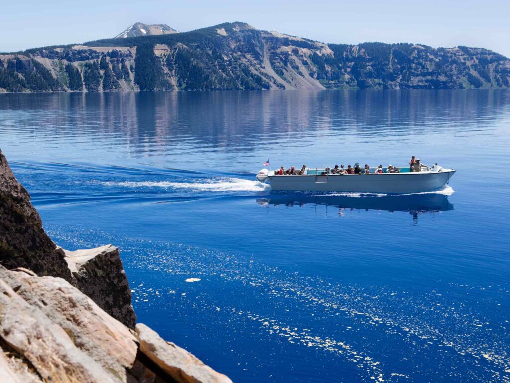 crater lake boat 133200769 1