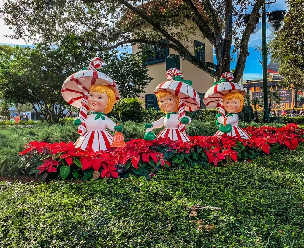 Christmas decorations at Disney's Hollywood Studio reflect the golden age of Hollywood. Holidays at Disney World