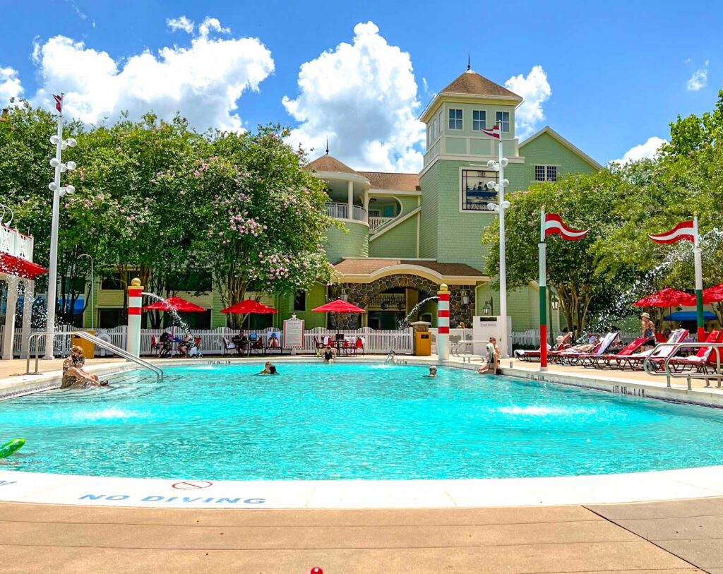 saratogo springs resort pool