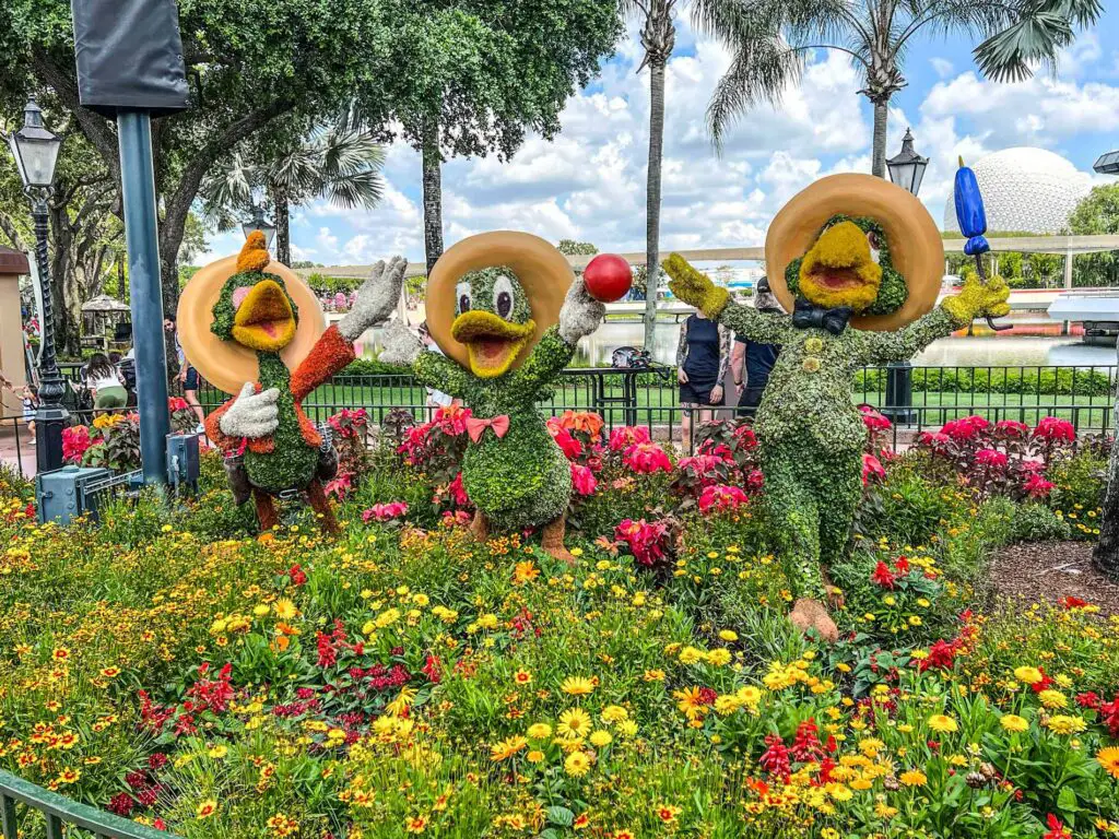 The 3 Caballeros in topiary form at ePCOT flower and garden festival.