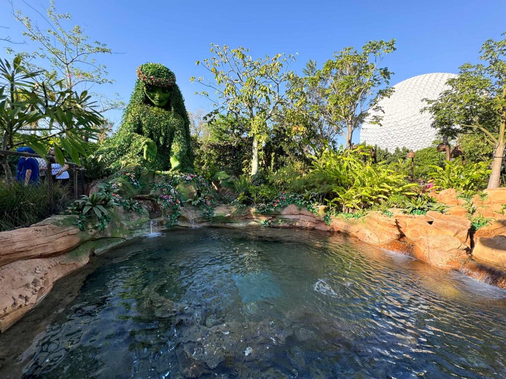 epcot journey of water topiary