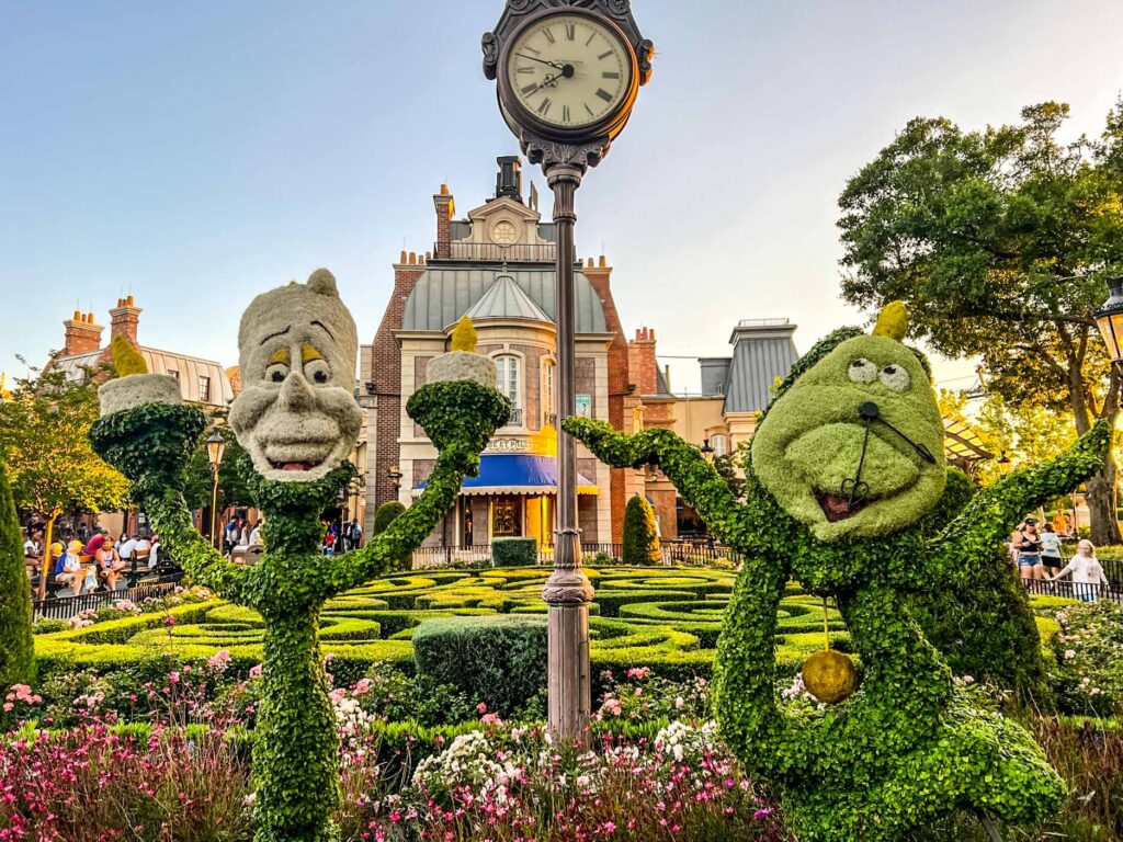 epcot pillar topiaries france