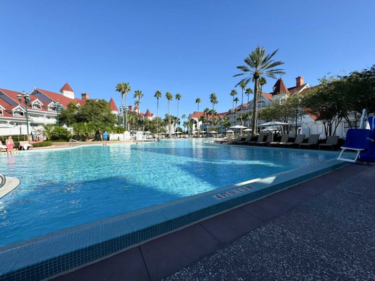 onsite resorts grand floridian pool