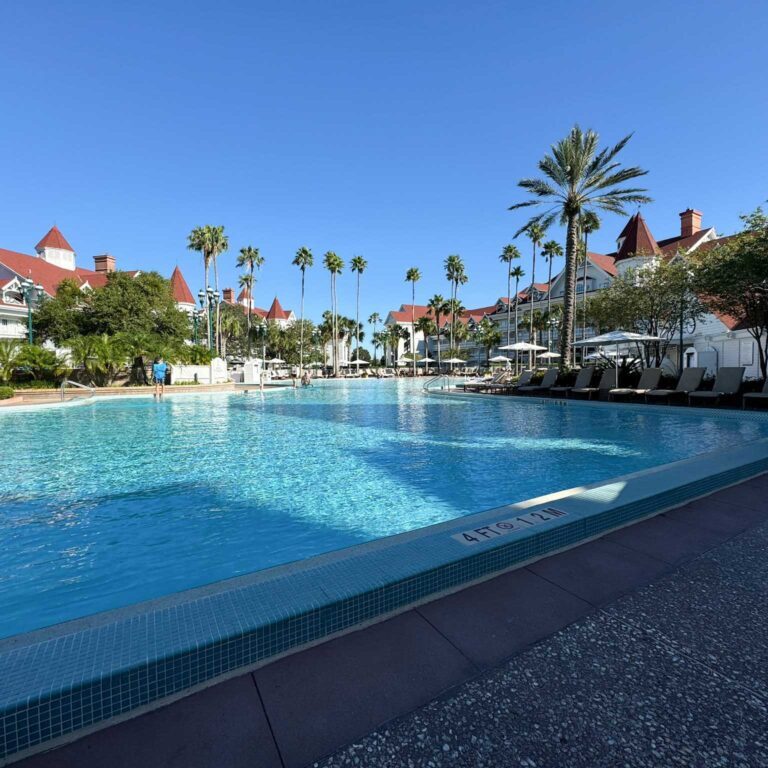 onsite resorts grand floridian pool